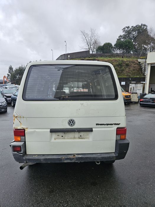 Volkswagen Transporter 2.4D de 1995 para peças