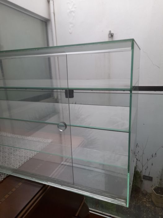 Vitrine  em vidro