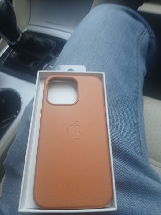 Продам чехол iPhone 13 Pro