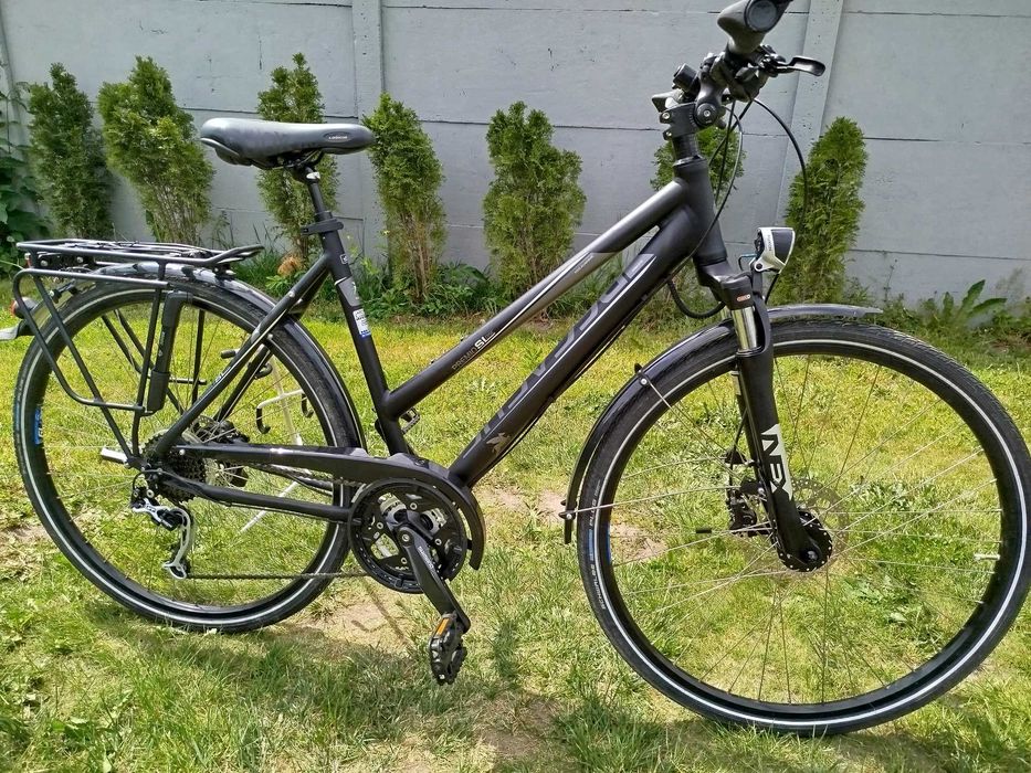 Rower Trekkingowy Miejski PEGASUS PREMIO SL DISC Koła 28 Cali Rama Alu 53 cm 21 cali DEORE XT 3X9 Blokowany Amortyzator Hamulce Tarczowe Hydrauliczne