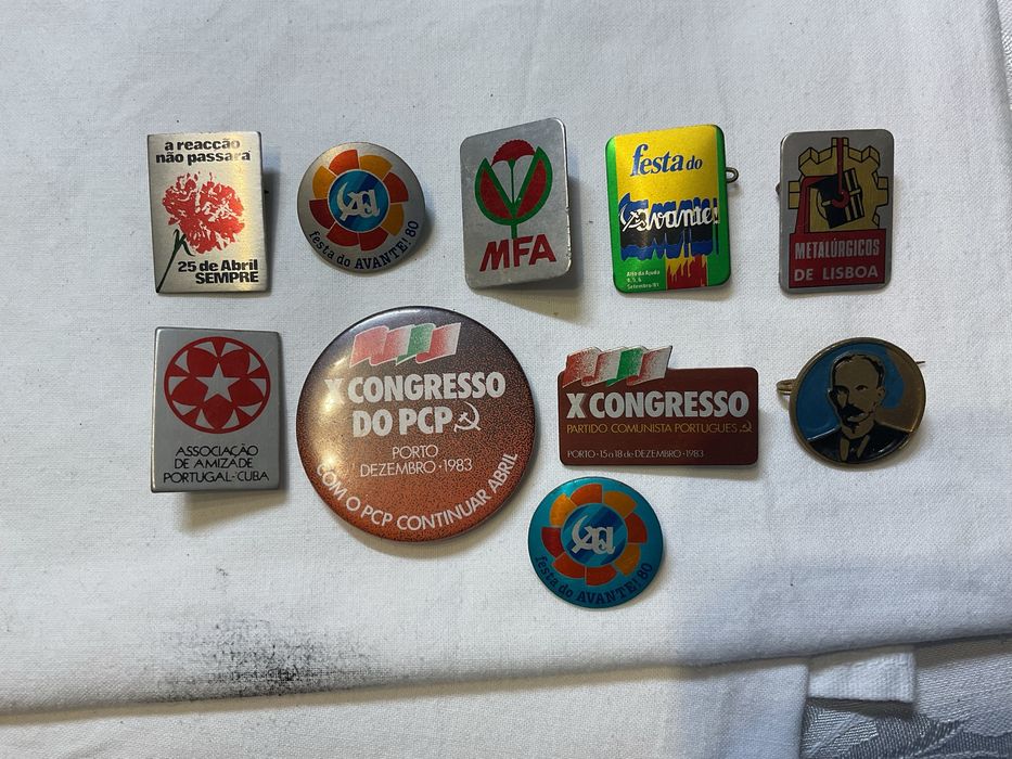 Pins antigos de partidos politicos portugueses