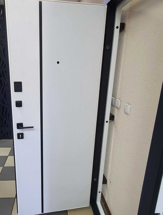 Входные металлические двери, МДФ Накладки в РАССРОЧКУ