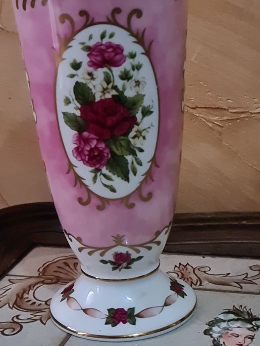 Wazonik porcelanowy angielski