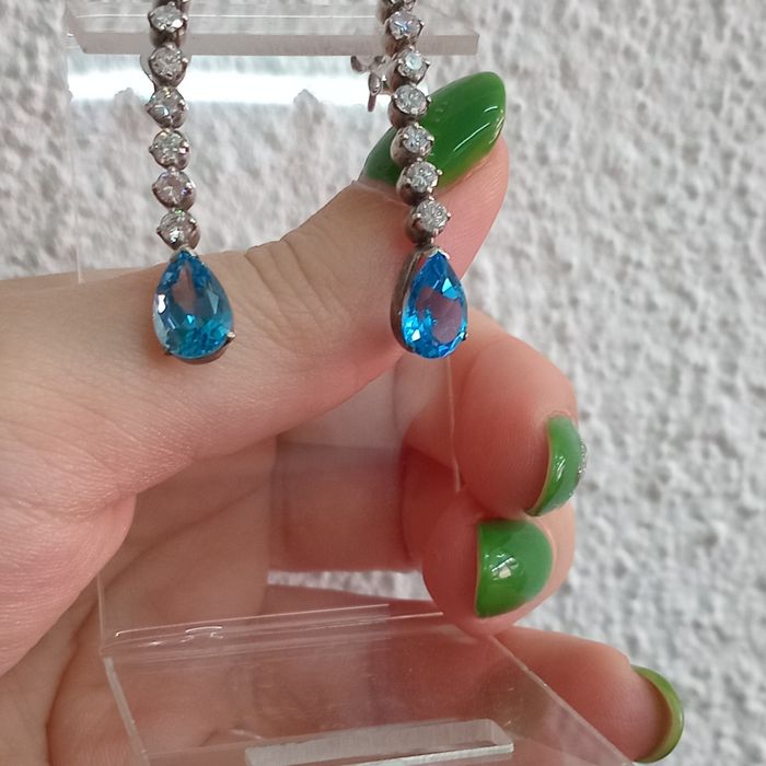 Серебряные серьги с топазами