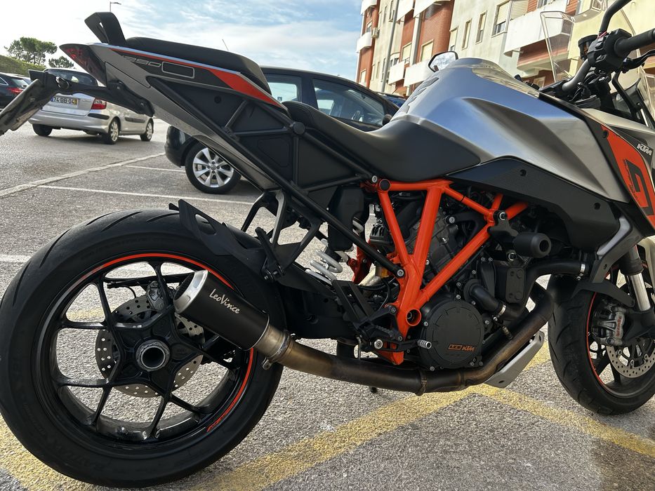 KTM 1290 Super Duke GT
