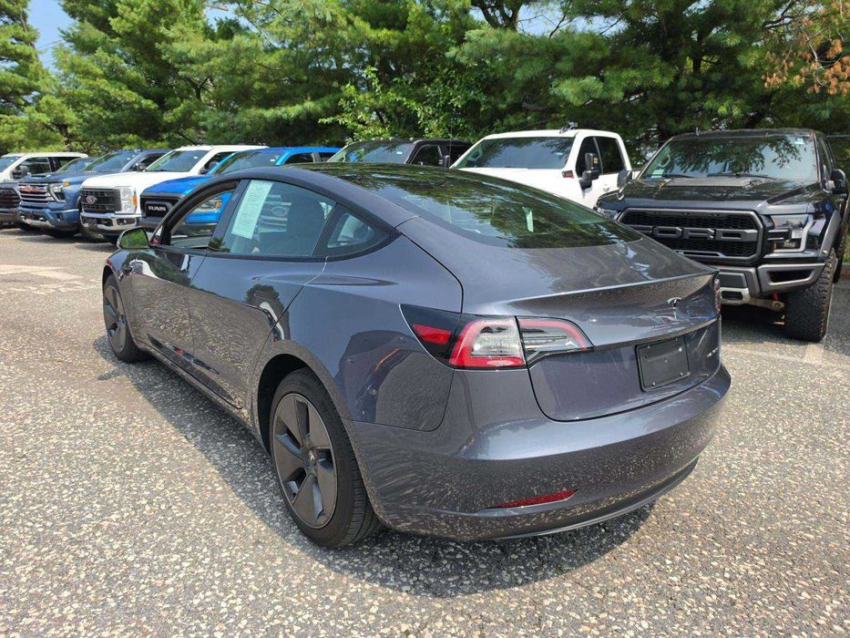Продається Tesla Model 3 Long Range 2023 року.