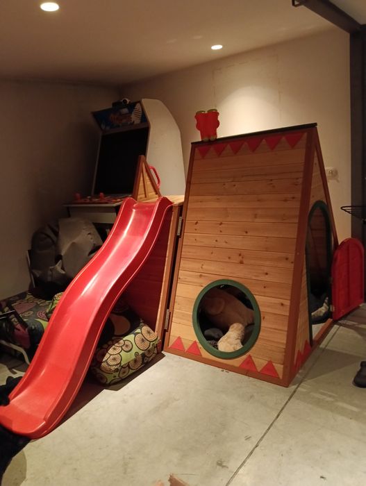 Casinha de Madeira Imaginarium Activity House (Como Nova!) – Centro do Porto