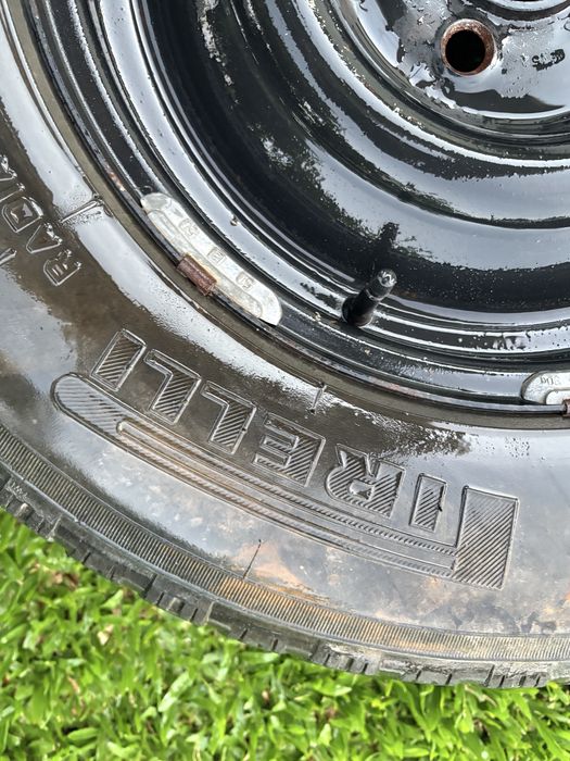 Pneu pirelli scorpion com jante R16 em bom estado