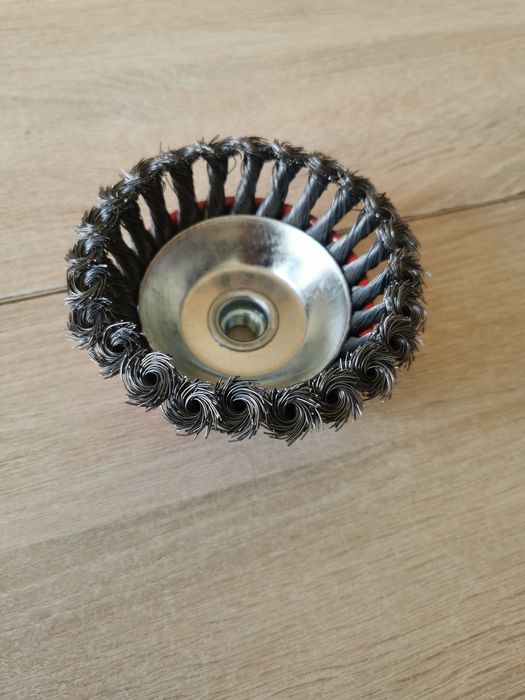 Szczotki plecione metalowe okrągłe i plaskie