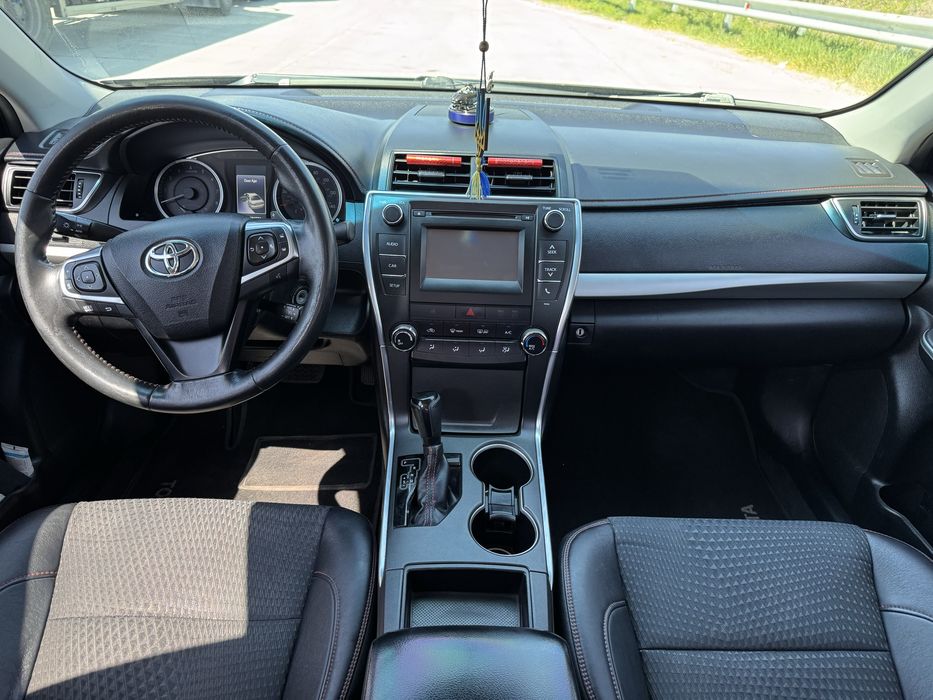 Продам Toyota Camry SE
