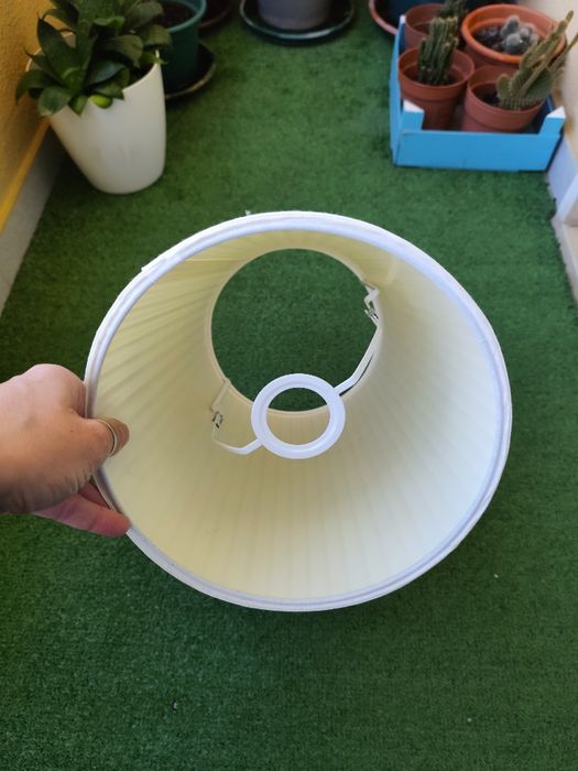 Candeeiro/Abajur plissado IKea