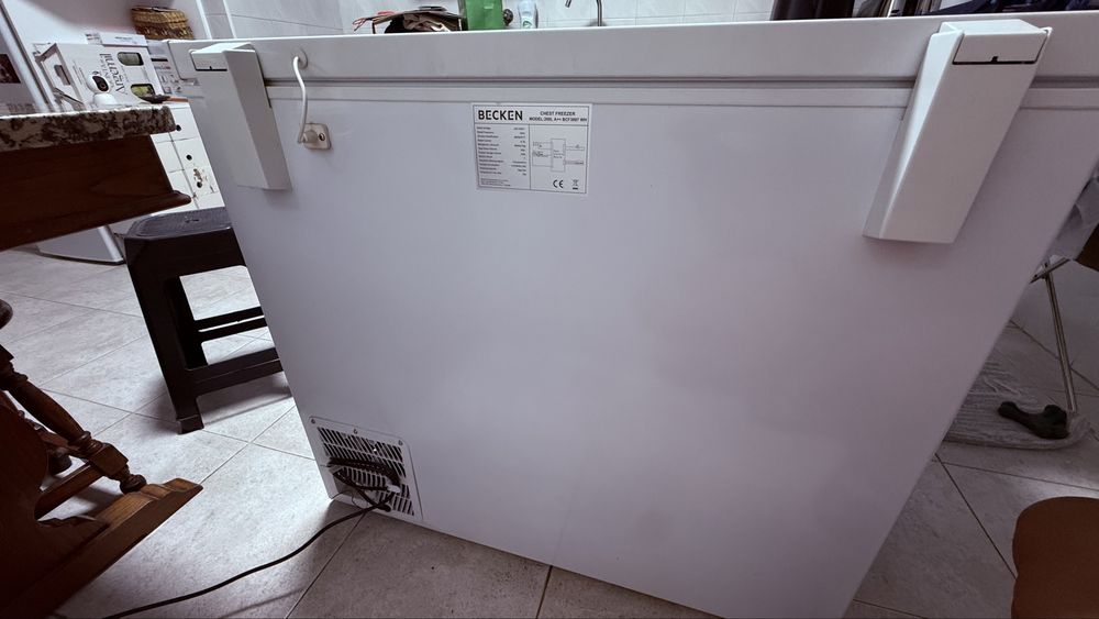 Arca Congeladora BECKEN 200L – A++