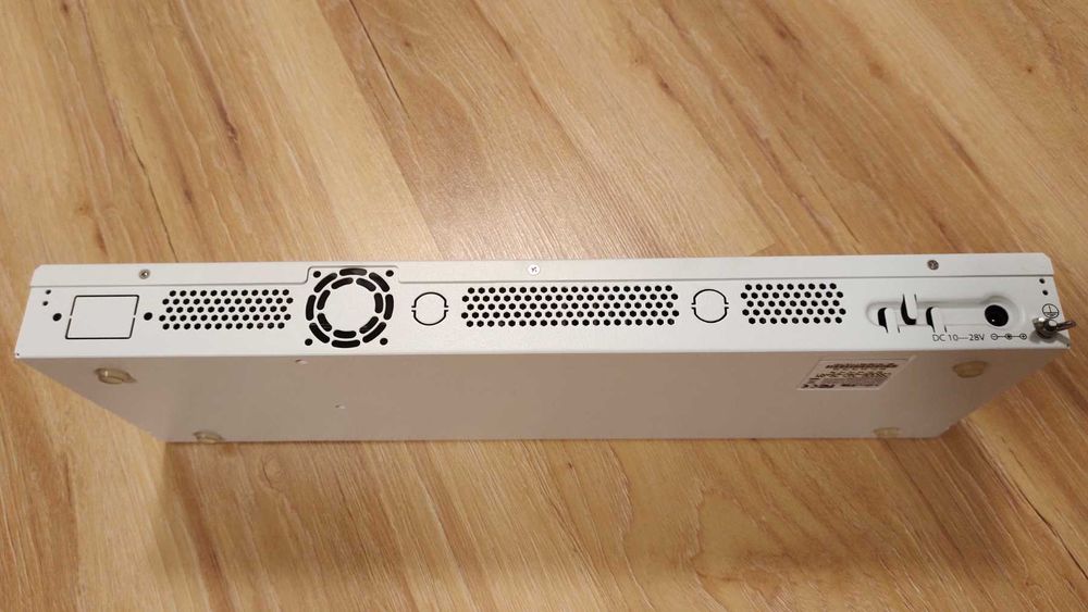 Комутатор Mikrotik CSS326-24G-2S+RM