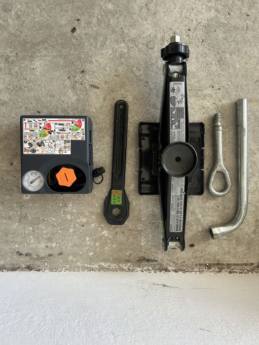 Домкрат Mercedes A B R Class Tesla 3 Model S Y X