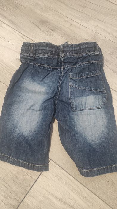 Krótkie spodenki dla chłopca 122