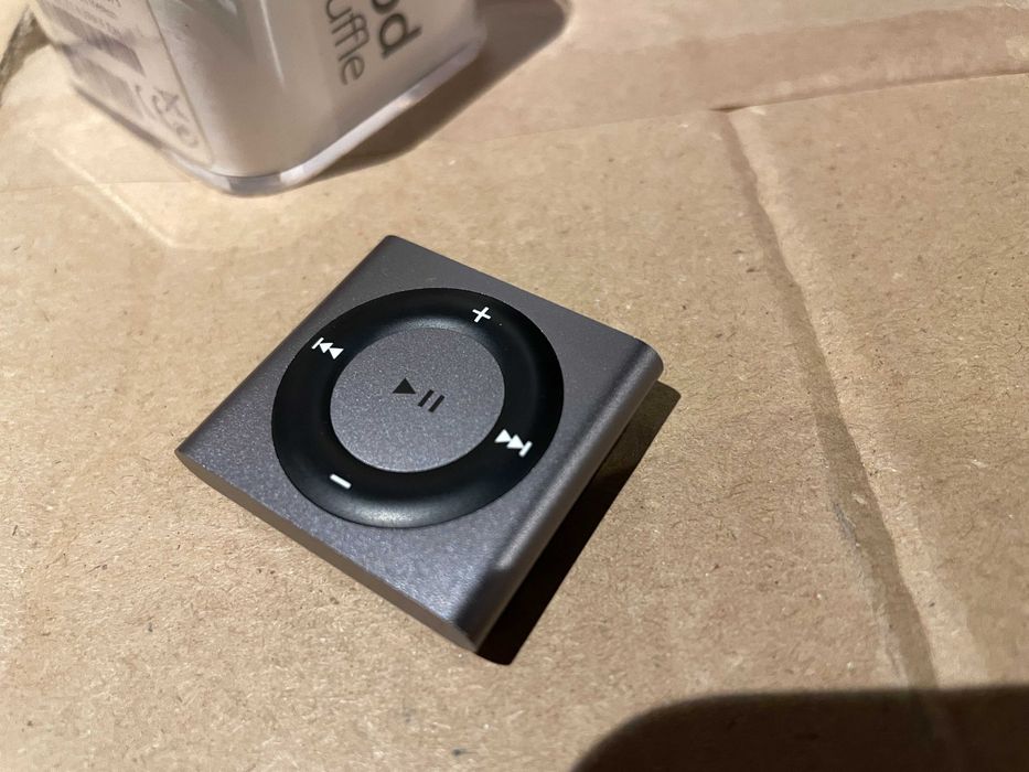iPod Shuffle 2GB 4th Geneeration