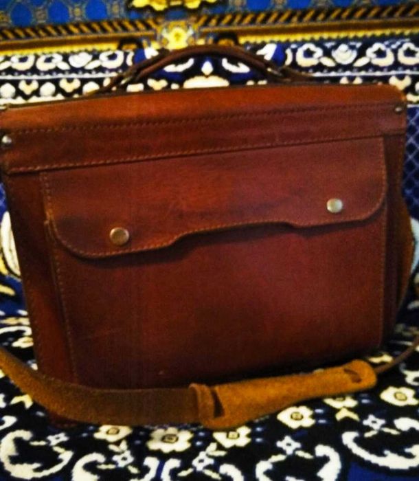 В подарок портфель кожаный мужской