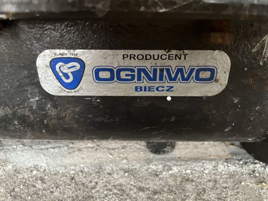 Podajnik ślimakowy do pieca