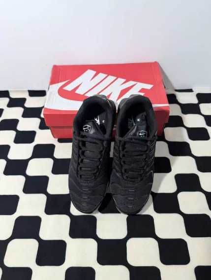 Summer_Air_Max_TN_Plus_Black R.37