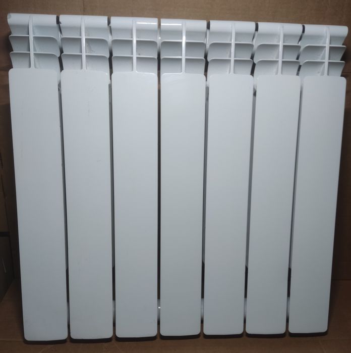 Радіатор опалення біметалевий 7 Ребер. Marek Titan 500/96.Радиатор бат