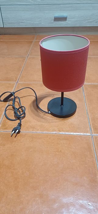 Candeeiros de teto e mesa