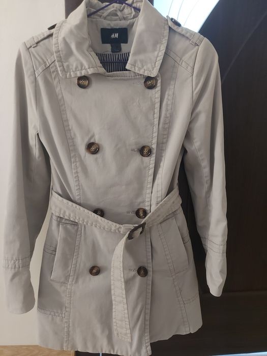 Куртка 38 р. плащ 34 р.