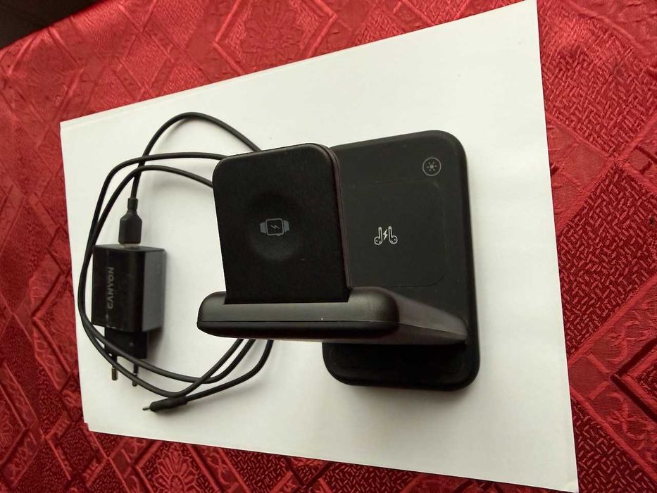 Продам бездротовий зарядний пристрій Canyon WS-304 3 в 1 QI Black