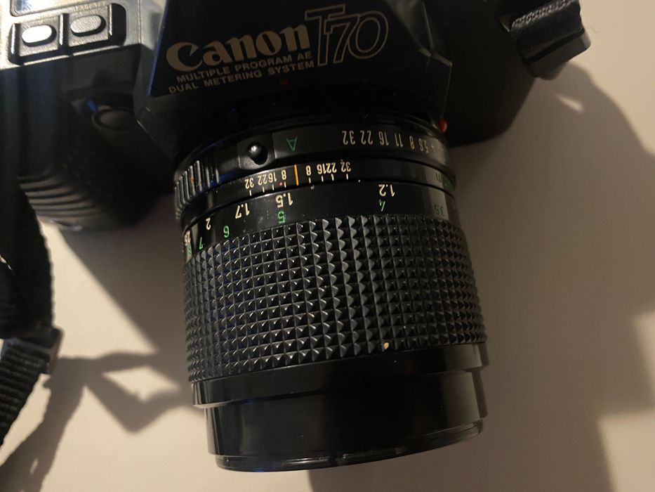 Canon T70 + Canon FD 100mm f/2.8 – aparat analogowy