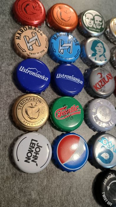 Kapsle niepiwne 26 sztuk każdy inny