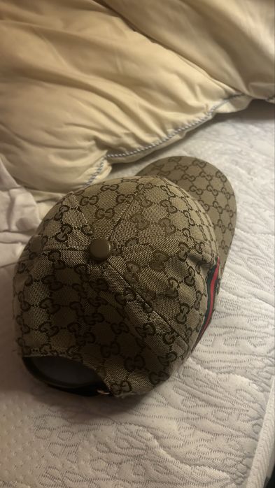 Cucci cap- dourado