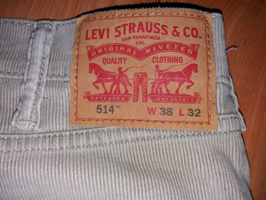 Spodnie męskie Levis.