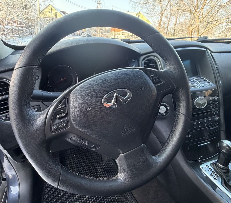 Продам Infinity EX35 AWD газ/бензин  максимальна ідеальний стан!