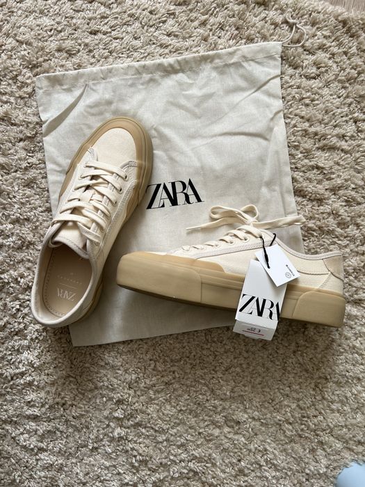 Стильні жіночі кеди від Zara 39