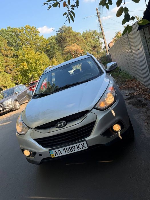 Hyundai Tucson 2.0 турбодизель автомат