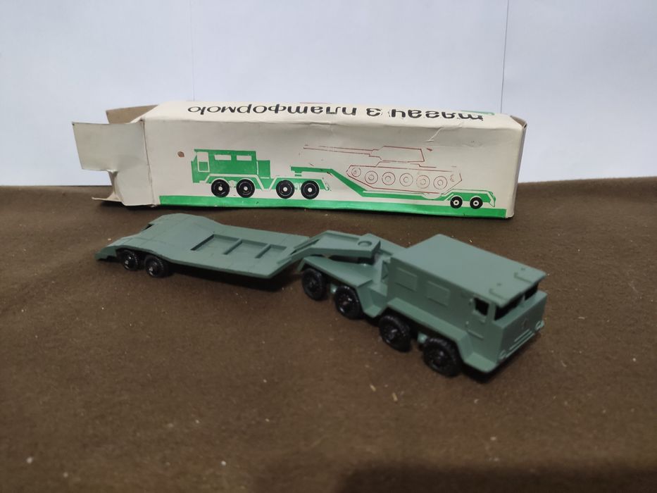 Игрушка ссср тягач