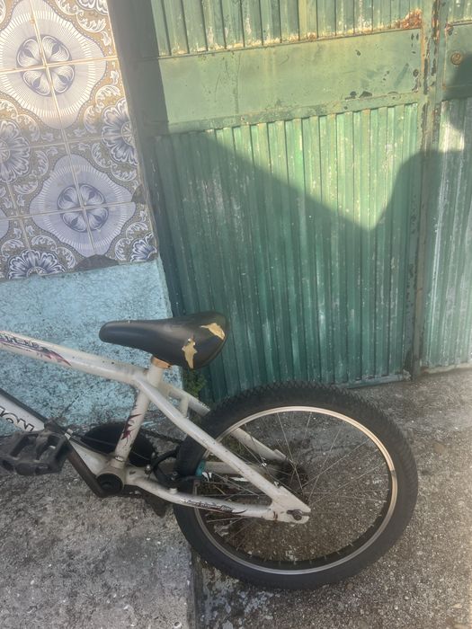 Bmx bicicleta nova