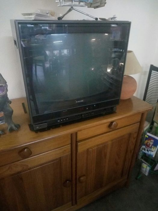 Televisor Singer Impecável