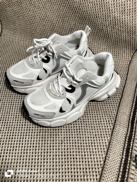 Кросівки розмір 39