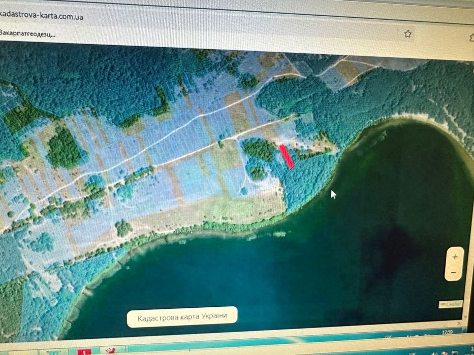 Продається земельна ділянка біля озера Пісочне с. Мельники