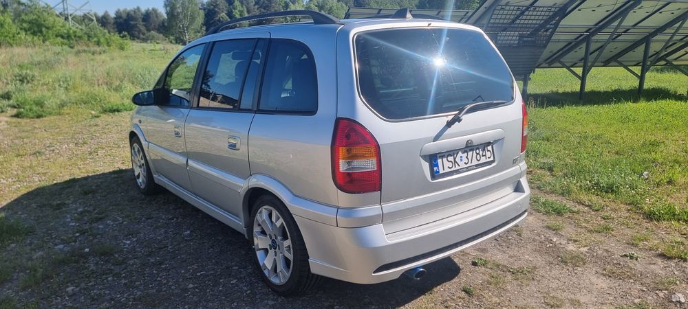 Opel Zafira OPC 2.0 benzyna