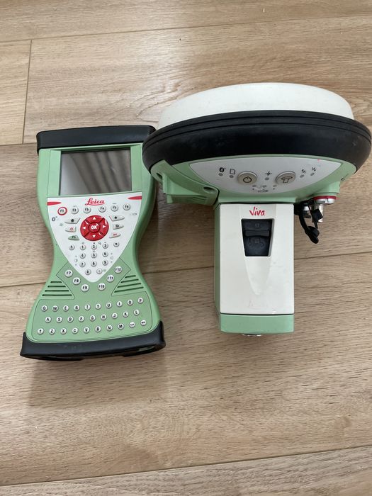 GNSS Leica GS15 + CS15