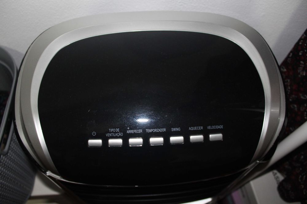 Aparelho desumificador,mais  ventilação a quente e a frio.