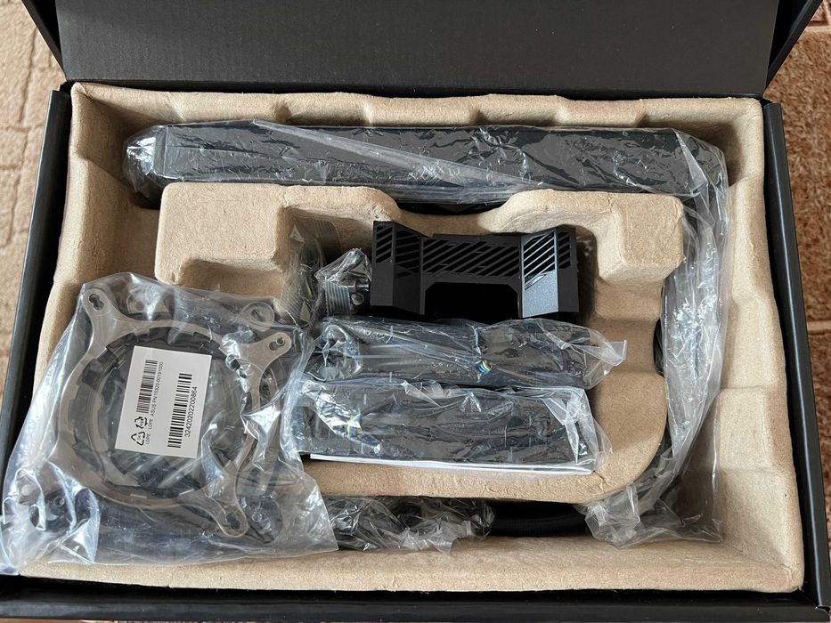 Водяне охолодження ASUS ROG Ryujin 240 (ROG-RYUJIN-240)