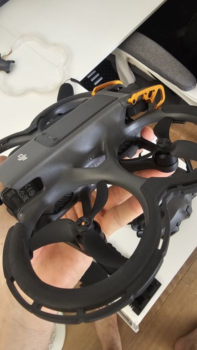 DJI Avata 2 Fly More Combo + Comando FPV 3 + Goggles 3 + Muitos Extras!