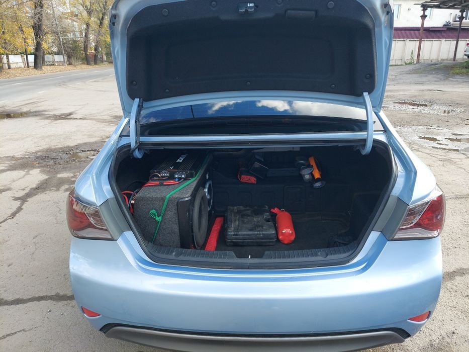 Hyundai sonata hybrid