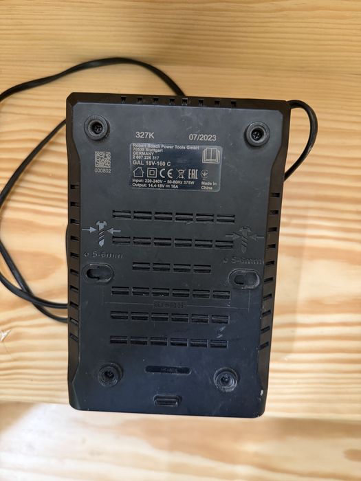 carregador bosch 18v