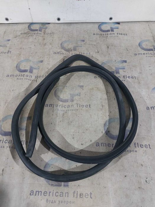 Hyundai Sonata 11-15 Hybrid Уплотнитель дверного проема перед / зад