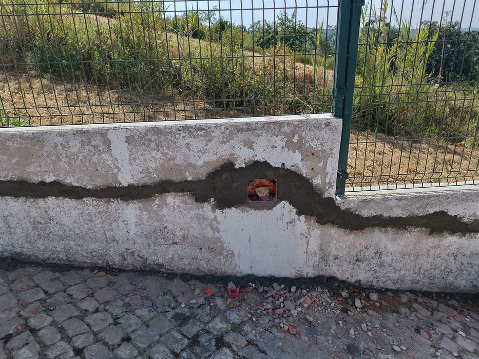 Remodelação e limpeza e impermeabilização de caleiras e limpeza de algerozes