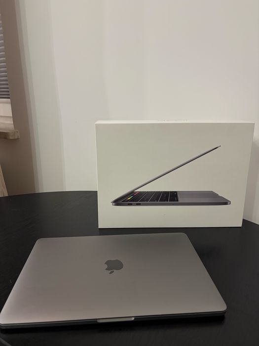 MacBook Pro 13”  i5  8/128 GB / 2019 / Touch Bar