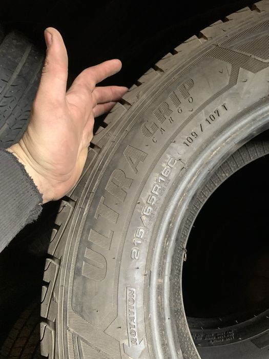 215/65R16C Goodyear (2шт) всесезон